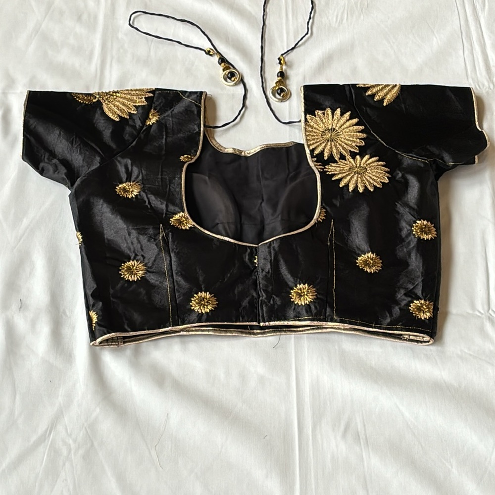 NEW Indian lengha - 3 pc set Red, Black and Gold - Picture 6 of 9